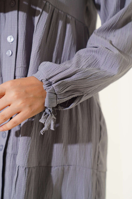 Camicia con maniche annodate con corda, grigia