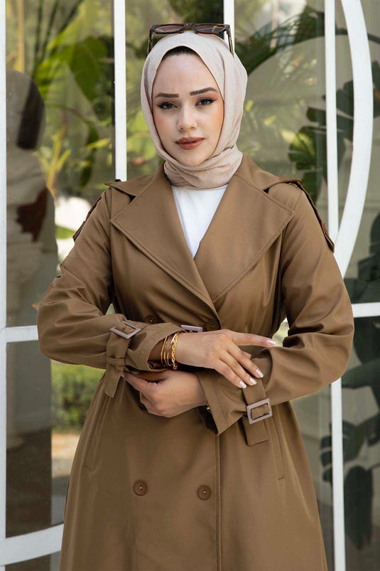 Trench lungo Hijab marrone chiaro con maniche con cintura