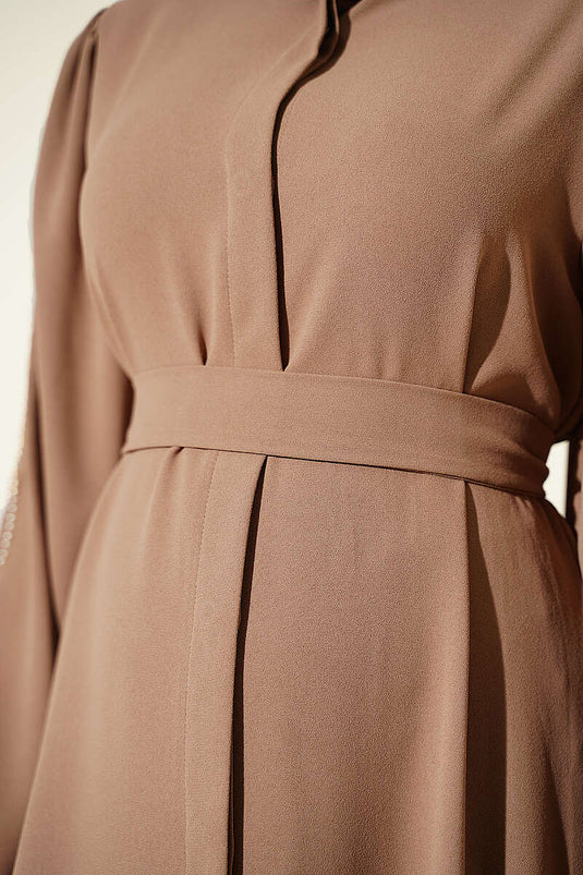 Kolları Pul Nakışlı Krep Abaya Latte