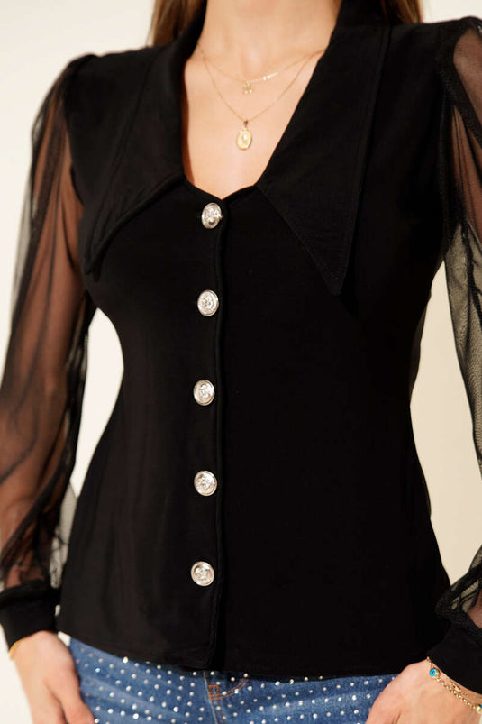 Camicetta nera con maniche in chiffon e dettaglio di bottoni