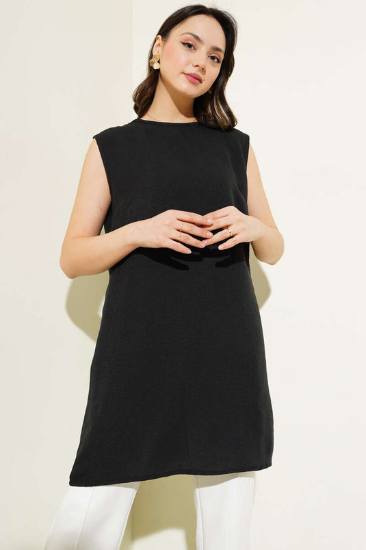 ملابس داخلية طويلة بدون أكمام ورقبة دائرية باللون الأسود