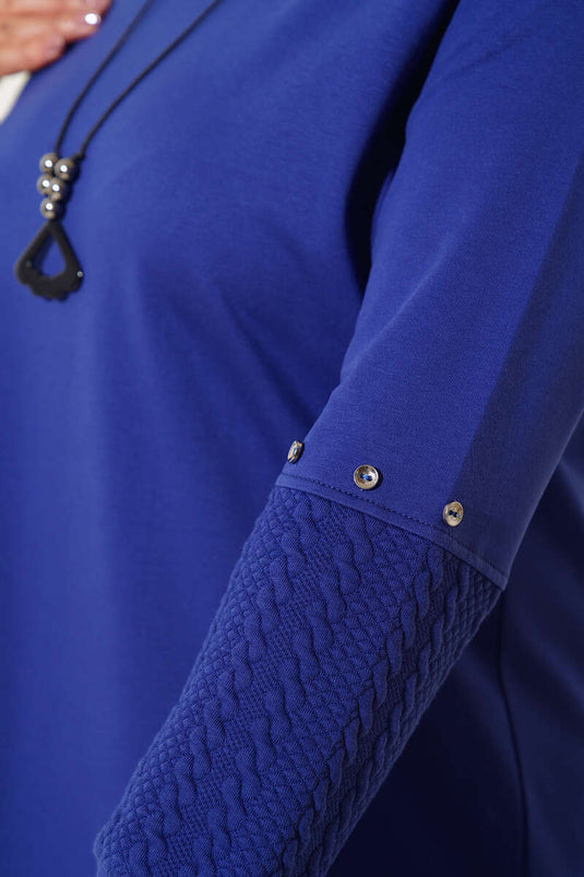 Tunique Grande Taille Indigo avec Collier Motif en Relief sur la Manche