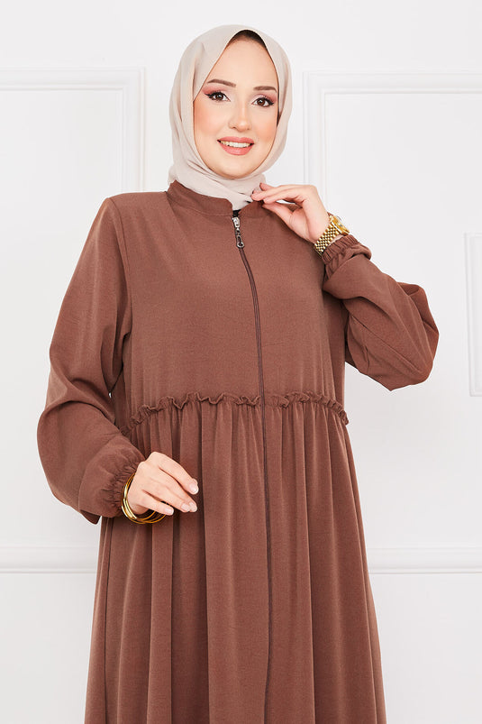 Abaya marrón con hiyab y mangas elásticas y cordón ajustable