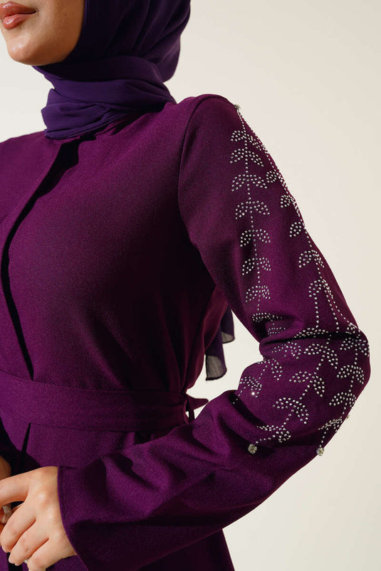 Abaya Violet avec Manches Décorées de Pierres