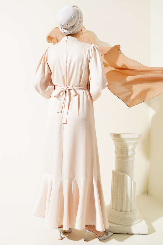 Robe de soirée en satin lapidé et noué Beige