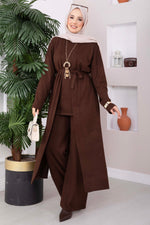 Ensemble En Maille Marron À Trois Pièces Avec Collier Et Détail À Nouer