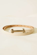 Ceinture fine beige à boucle pont