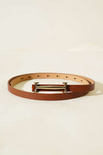 Ceinture fine à boucle de pont couleur fauve