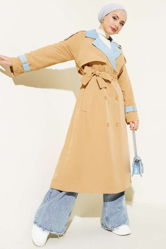 Trench-coat à épaulettes garni de denim Latte