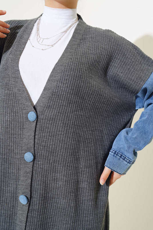 Cardigan long en tricot filaire à manches en jean fumé