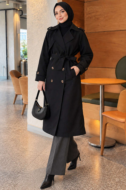 Cappotto Lungo Nero Con Bottoni E Incrocio
