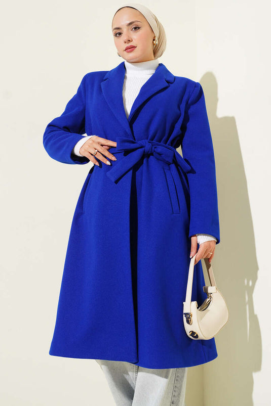 معطف كشمير ذو ياقة مزدوجة الصدر وجيوب باللون الساكسوني