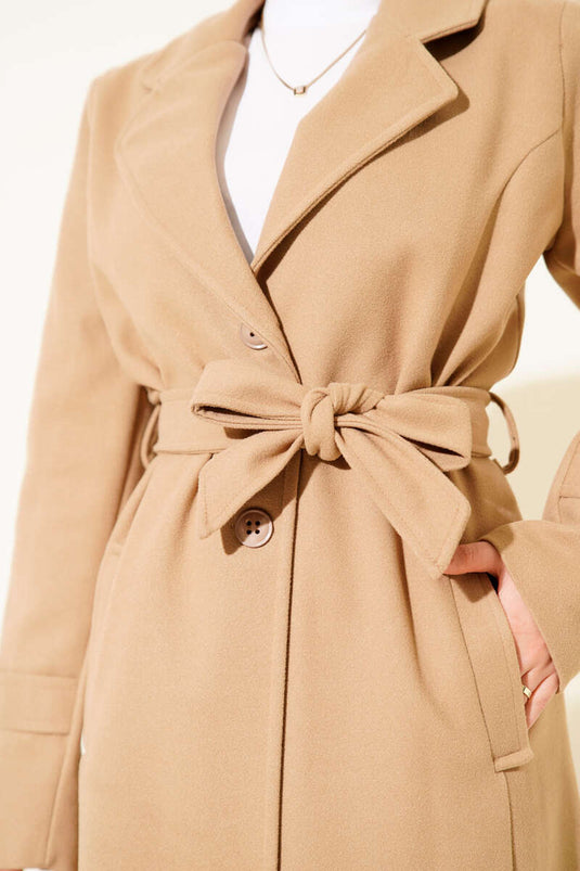 Abrigo de paño con cuello cruzado en color latte