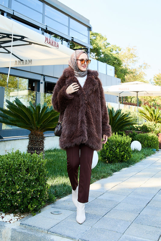 Manteau en fourrure à double boutonnage marron