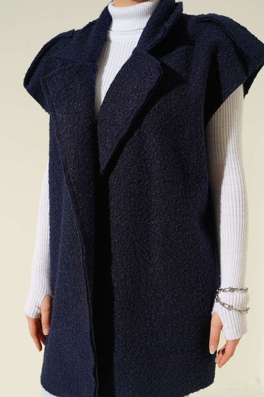 Zweireihige Bouclé-Weste mit Gürtel in Marineblau