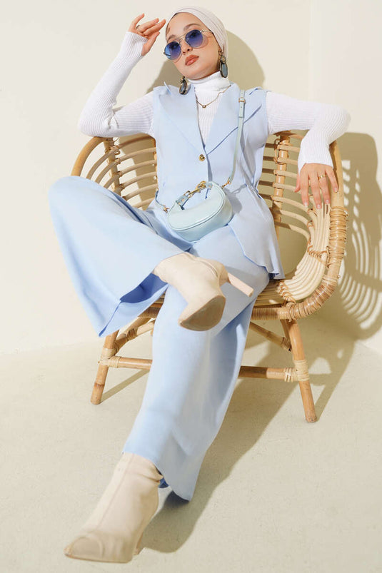 Double-Breasted Vested Two-Piece Knitwear Suit in Blue