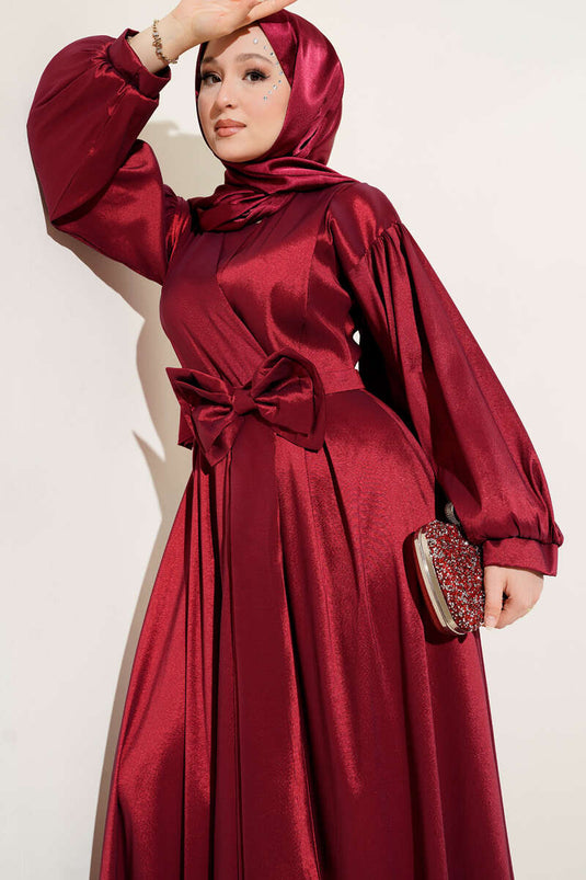 فستان سهرة بحزام وشريط باللون العنابي