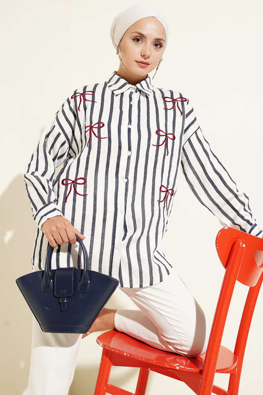 Chemise rayée brodée de ruban bleu marine