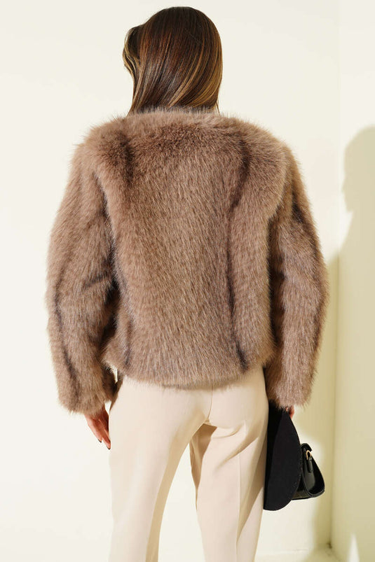 Manteau court à détails en fourrure, marron