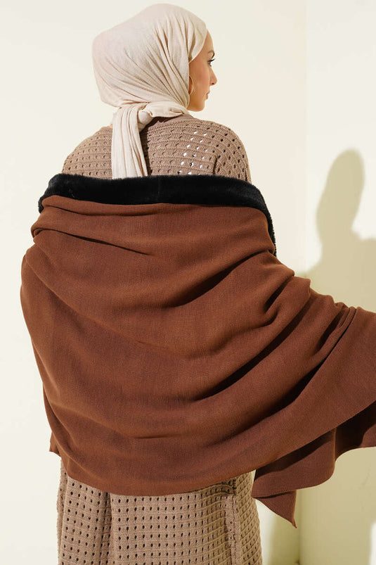 Kürk Detaylı Omuz Şalı Kahve