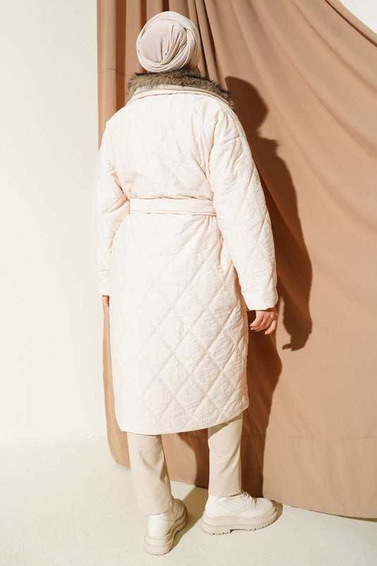 Manteau matelassé boutonné à col en fourrure couleur pierre