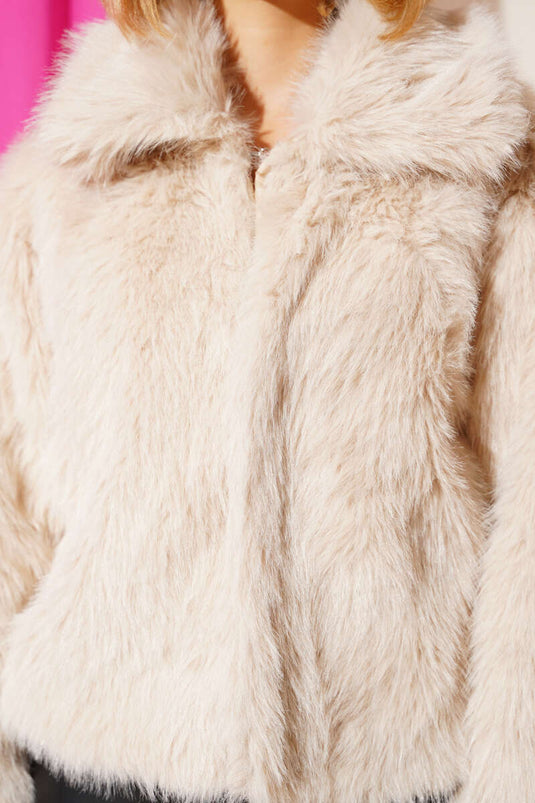 Ruimvallende jas met bontdetails, beige.