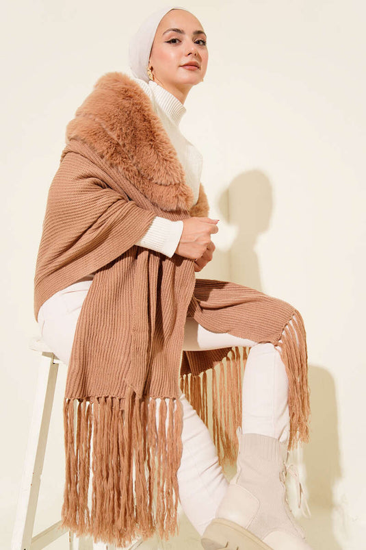 Bufanda De Hombro Con Peluche Latte
