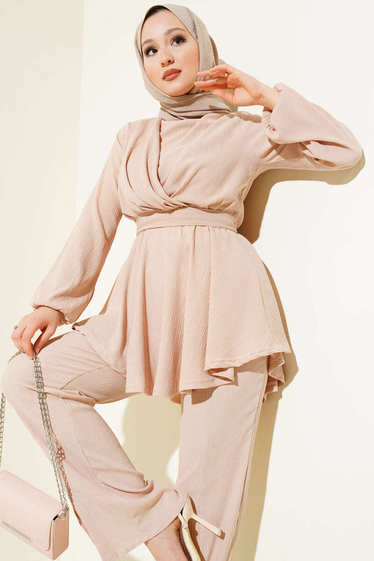 طقم تونيك كريب مطاطي بخصر محزم من قطعتين، بيج