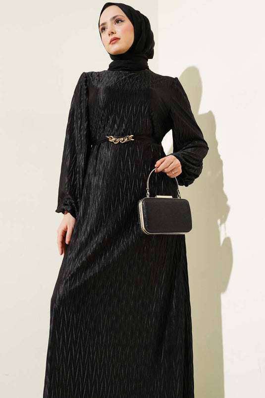 Robe plissée ceinturée noire