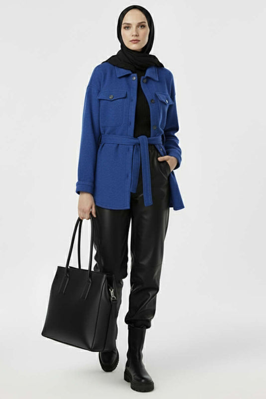 Veste en cachemire ceinturée et boutonnée en Saxe