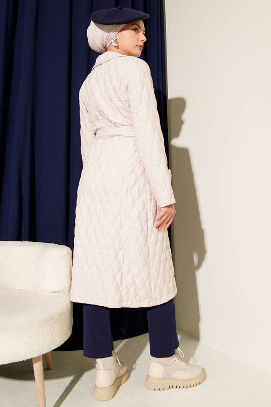 عباءة مبطنة بحزام باللون البيج