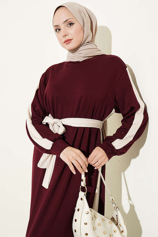 Vestido De Rayas Con Cinturón Burdeos