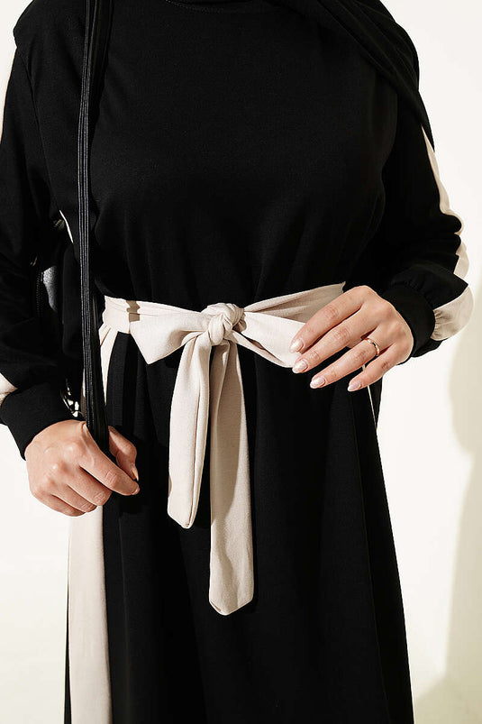 Vestido De Rayas Con Cinturón Negro