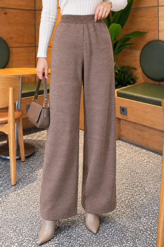 Elasticated Mink Knit Trousers In Mink