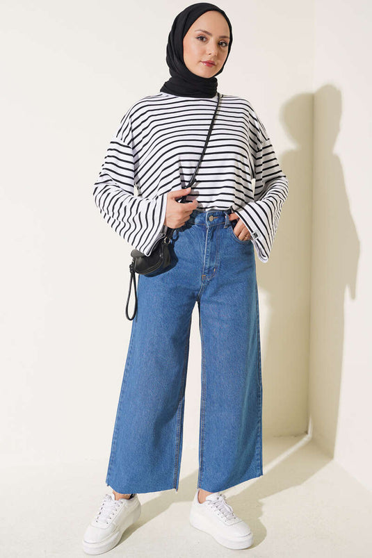 Pantalon En Jean Bleu À Poches Et Découpe Laser