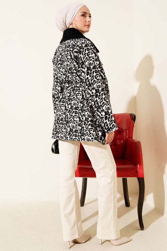معطف ترنش أسود بياقة مخملية ونقشة جلد النمر