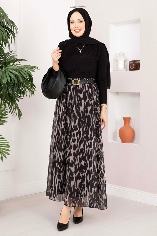 Schwarzer Chiffonrock mit Leopardenmuster und Gürtel