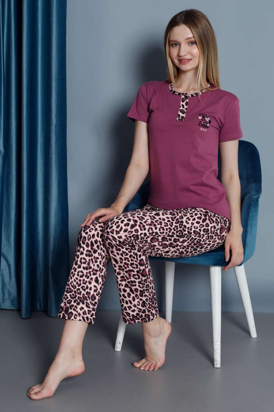طقم بيجامة بأكمام قصيرة بنقشة جلد النمر باللون البنفسجي