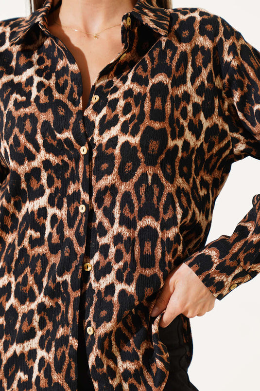 قميص قصير بطبعة جلد النمر من لحاء الشجر