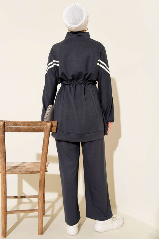 Loyşa Taillentunnel Gestreifter Zweiteiler Rauch