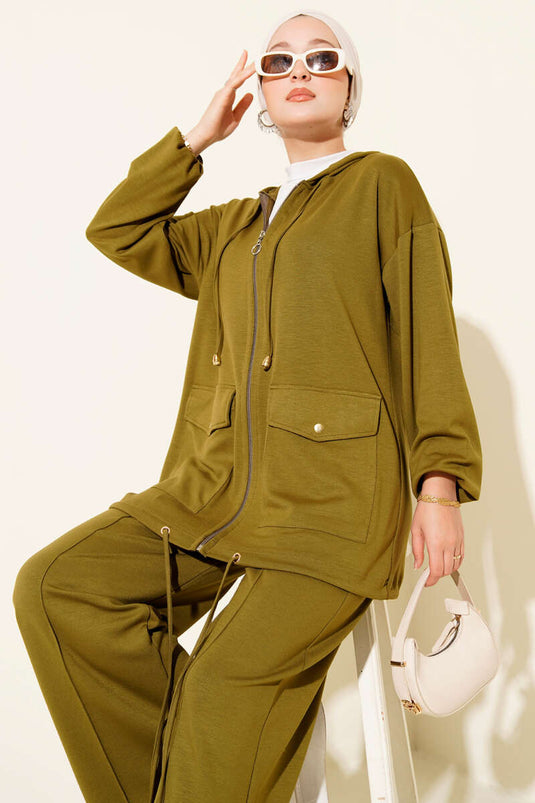 طقم لويشا مكون من قطعتين بغطاء رأس وسحاب وجيوب باللون الأخضر