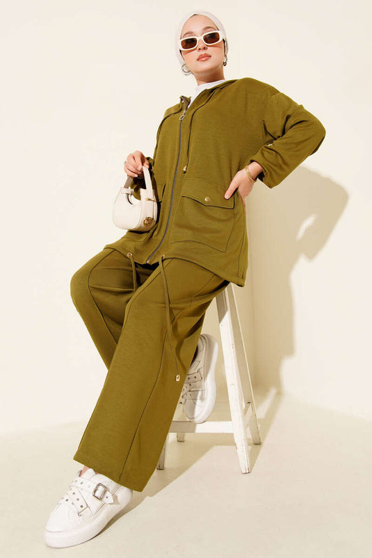 طقم لويشا مكون من قطعتين بغطاء رأس وسحاب وجيوب باللون الأخضر