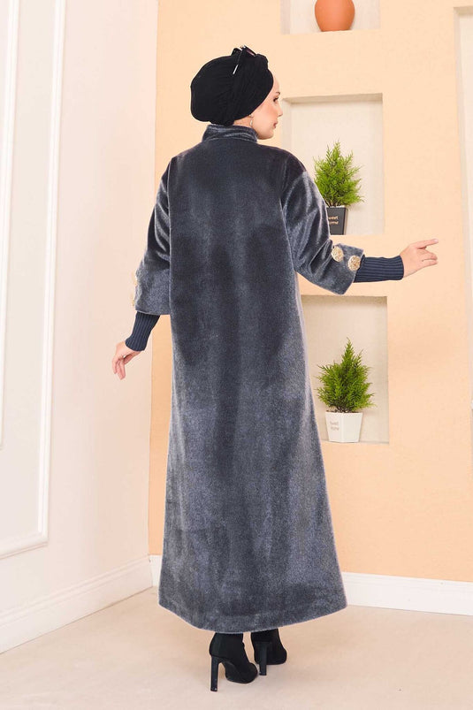 Manteau luxueux en angora à boutons dorés, couleur fumée