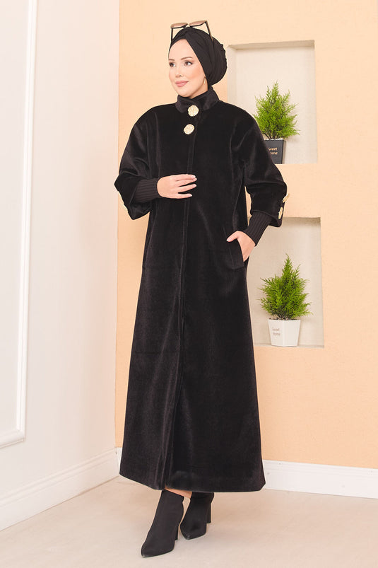 Manteau en angora noir luxueux à boutons dorés