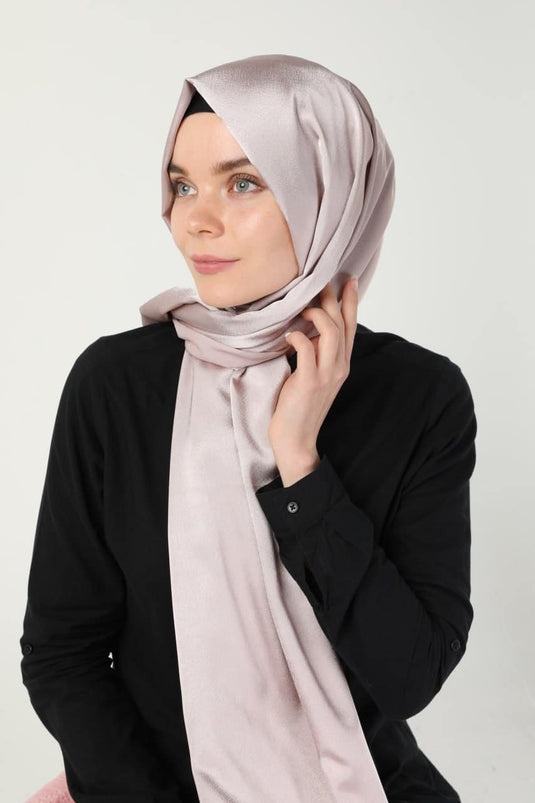 Hijab satiné luxueux