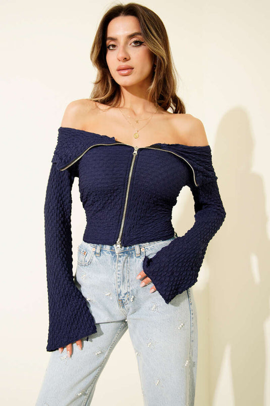 بلوزة مادونا بياقة وافل، لون كحلي