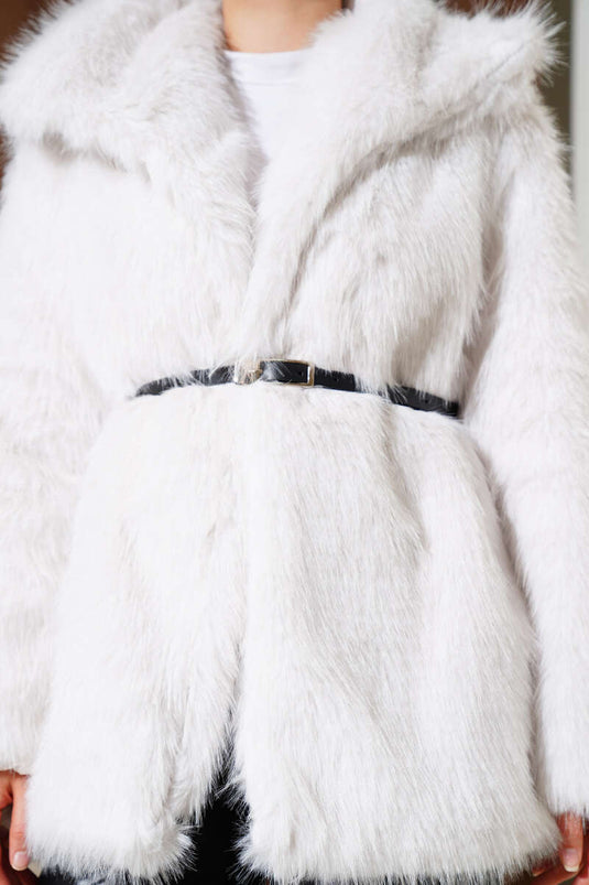 Madonna kraag ceintuur bontjas steen