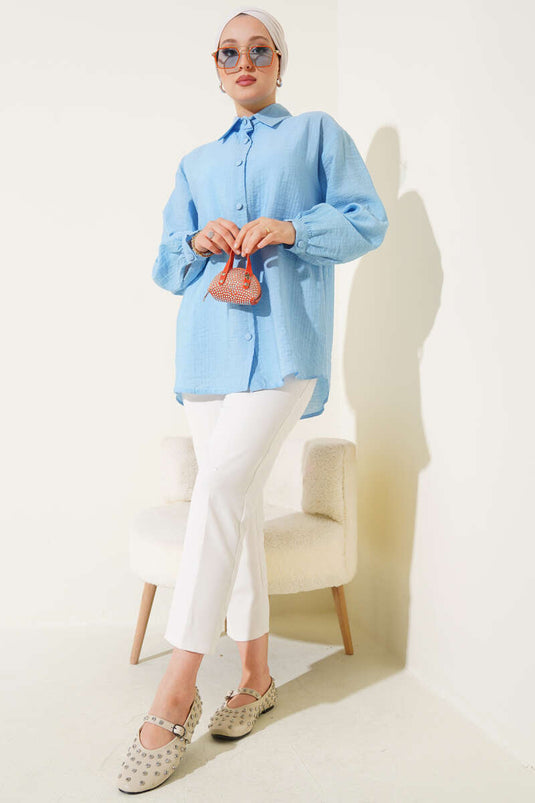 Chemise froissée à poignets boutonnés, bleue