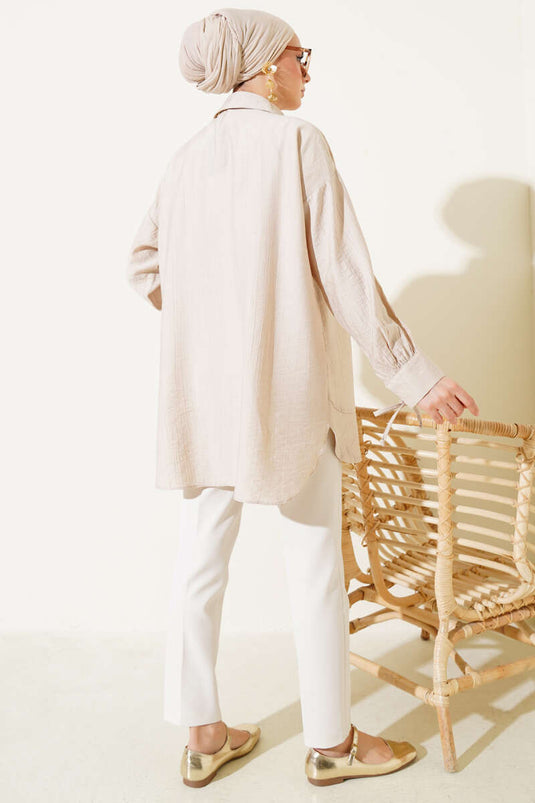 قميص مطوي على الصدر من حجر الراين