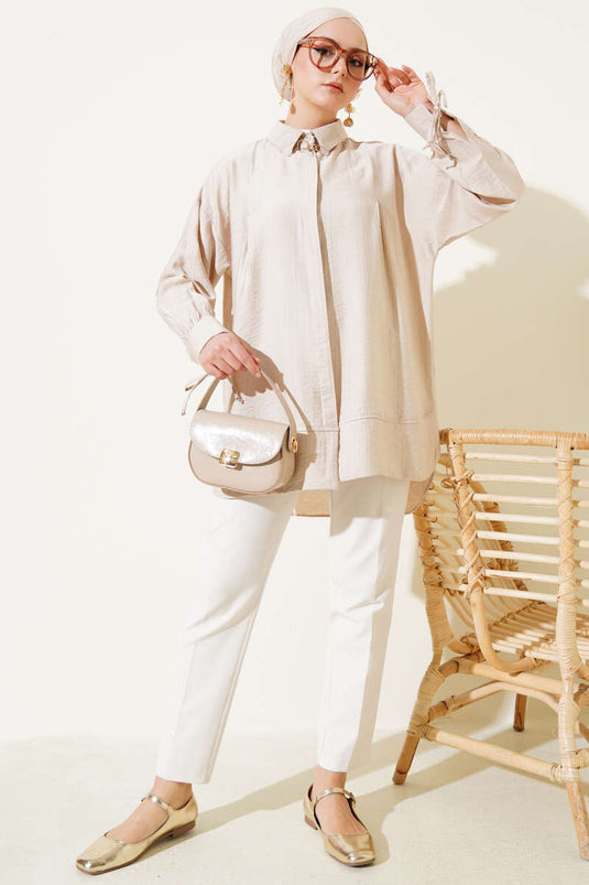 قميص مطوي على الصدر من حجر الراين